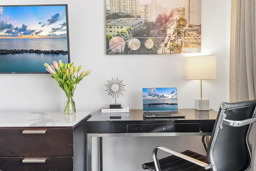 Standard room with city view