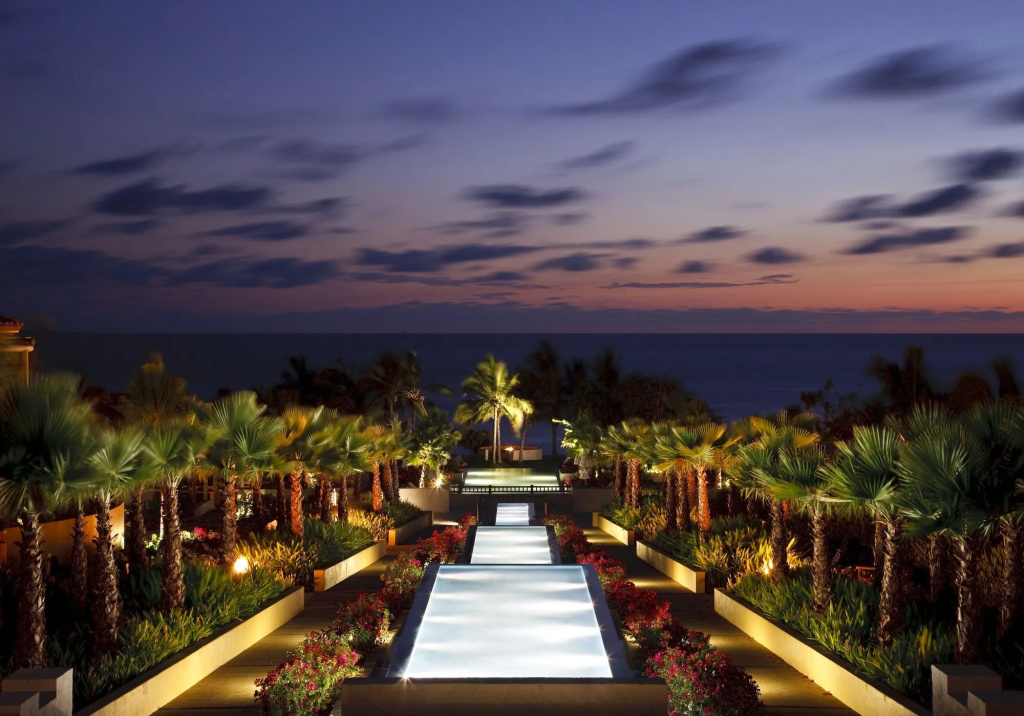 Beach & Waterfront