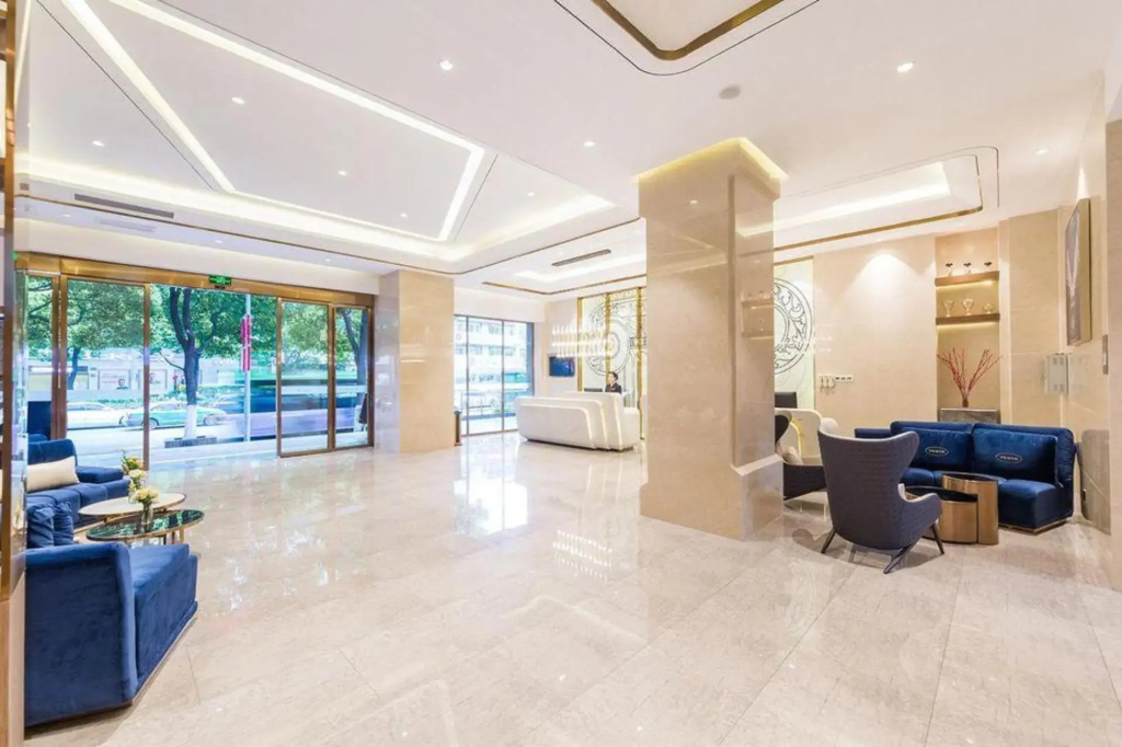 Yeste International (Qianlingshan Park Store at Fountain Pool Station GuiYang)