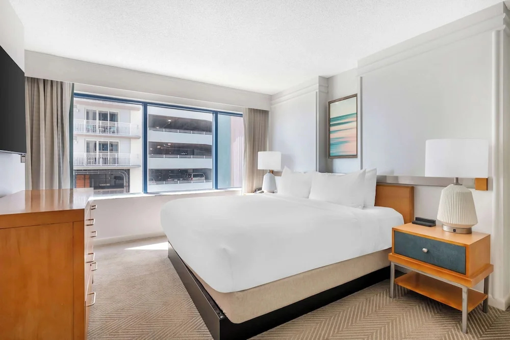 2 Bedrooms Double Suite with balcony (full double bed)
