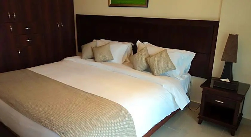 Deluxe Double room (full double bed)