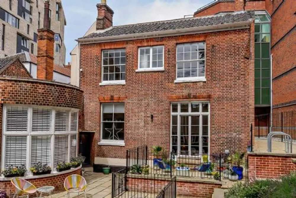 Host Stay All Saints Green Cottage