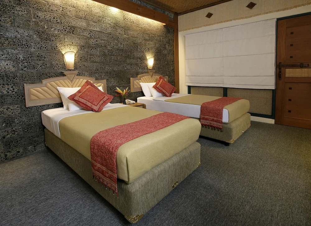 Nugraha Lovina Seaview Resort & Spa