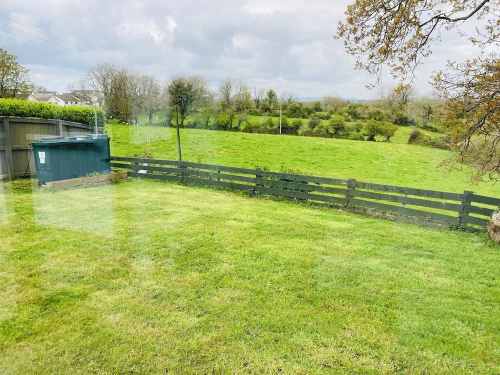 Beautiful 4-bed House With Countryside Views