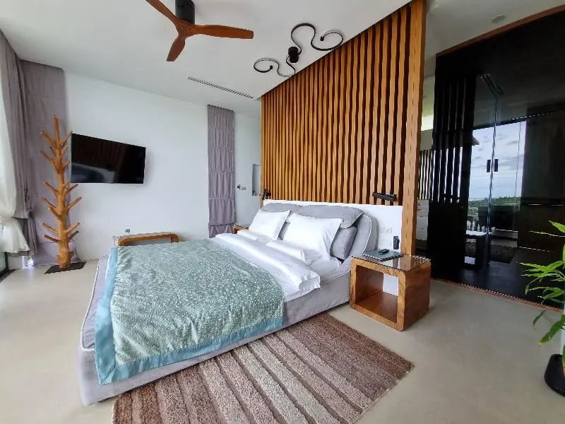 Deluxe Suite with ocean view