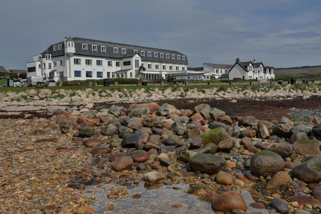 Beach & Waterfront