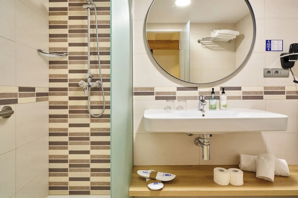 Invisa Hotel Club Cala Blanca - Chambres