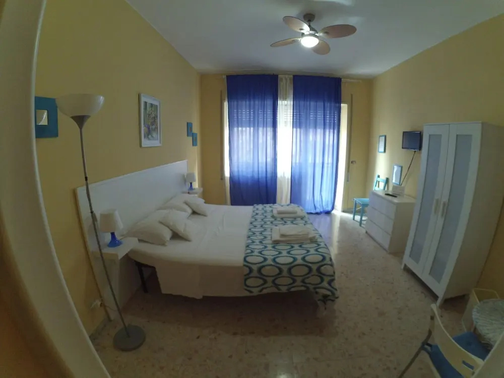 Superior Double room with balcony (full double bed)