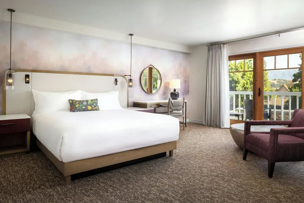 Double Suite with pool view (full double bed)