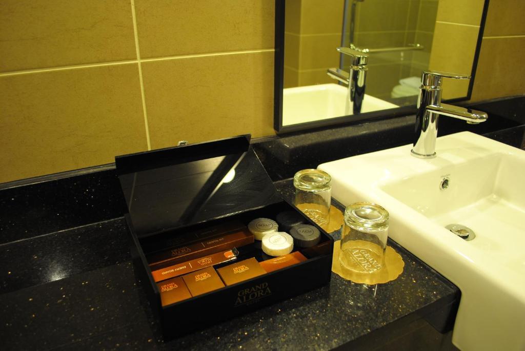 Grand Alora Hotel