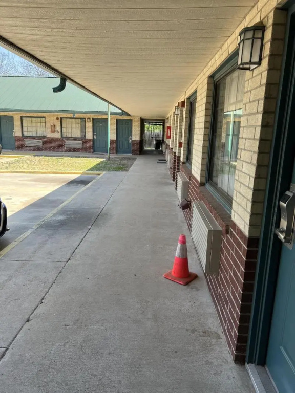 Country Inn Motel