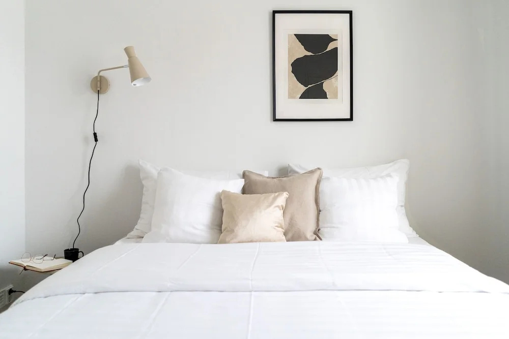 New stylish 1br in the heart of the city