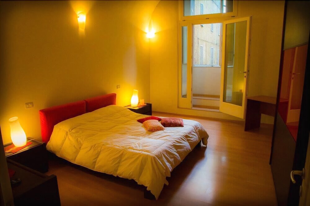 gallery_image_hidden_4