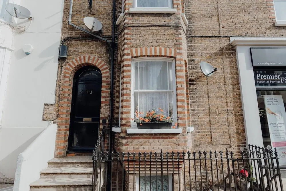 Stylish and Modern 2-bed Apartment in Herne Bay