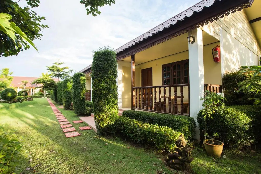 Suanluang Garden View Resort - Chambres