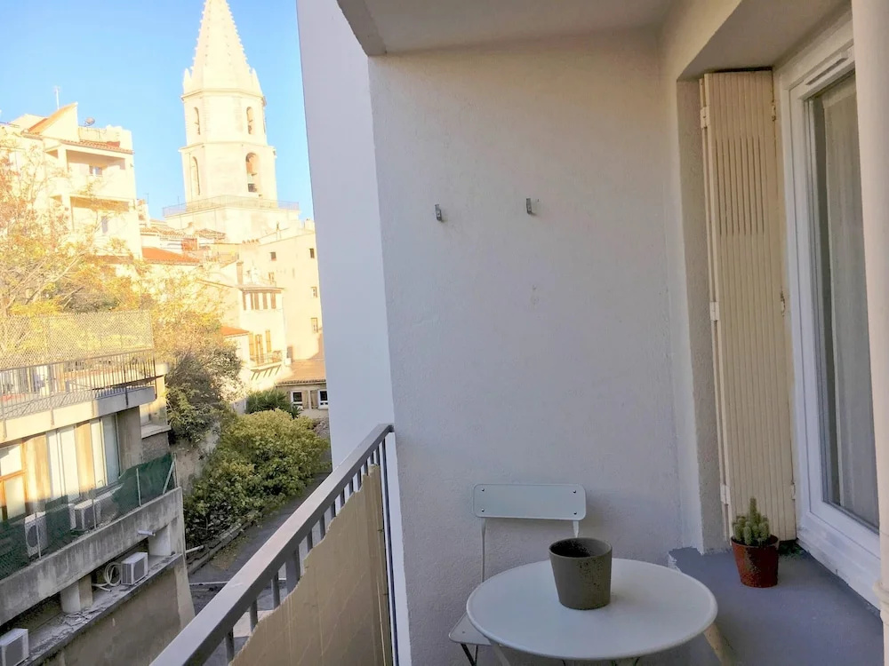 Studio in Marseille, With Furnished Balcony and Wifi - 2 km From the B