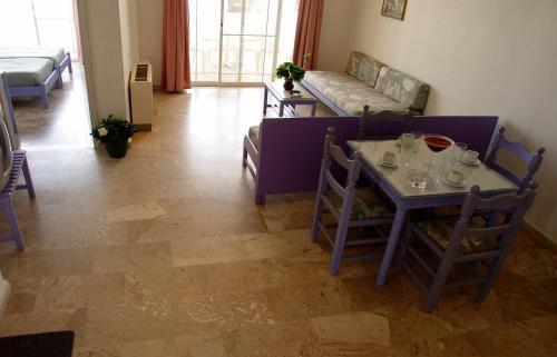 Doreen Suites
