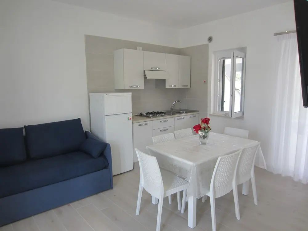 2 Bedrooms Apartment
