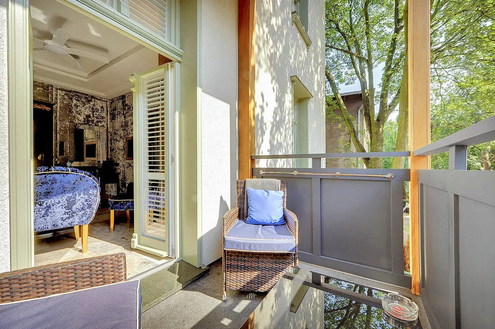 Balcony & Terrace
