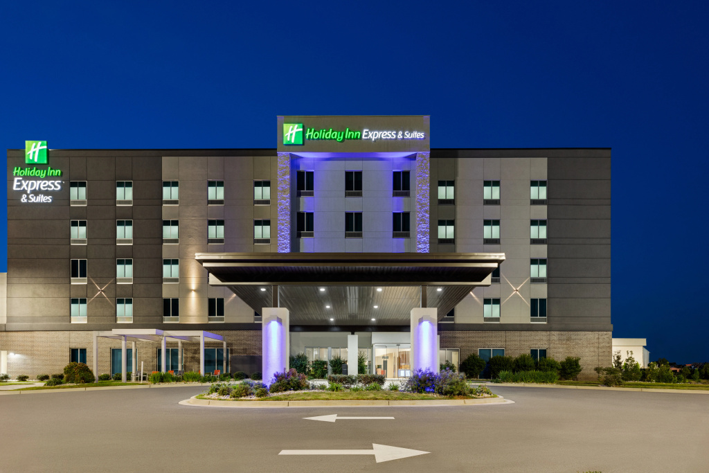 Holiday Inn Express & Suites Dalton - Walnut Ave by IHG