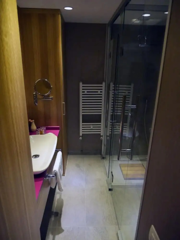 The Crater Hotel - Chambres