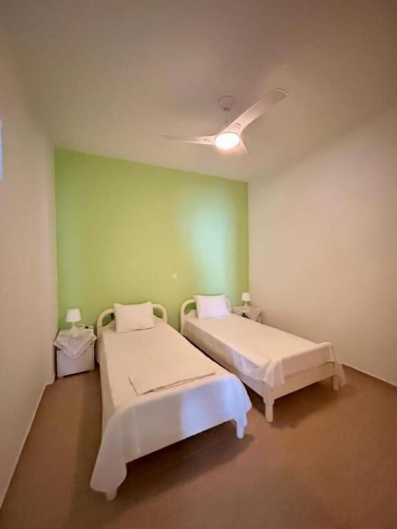 2 Bedrooms Family Cottage with city view