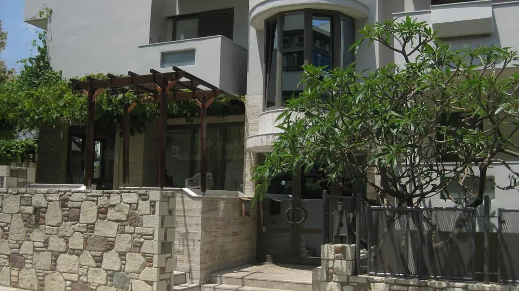 Captain Yiannis Studios & Apartments - Photo 1