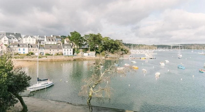 Beach & Waterfront