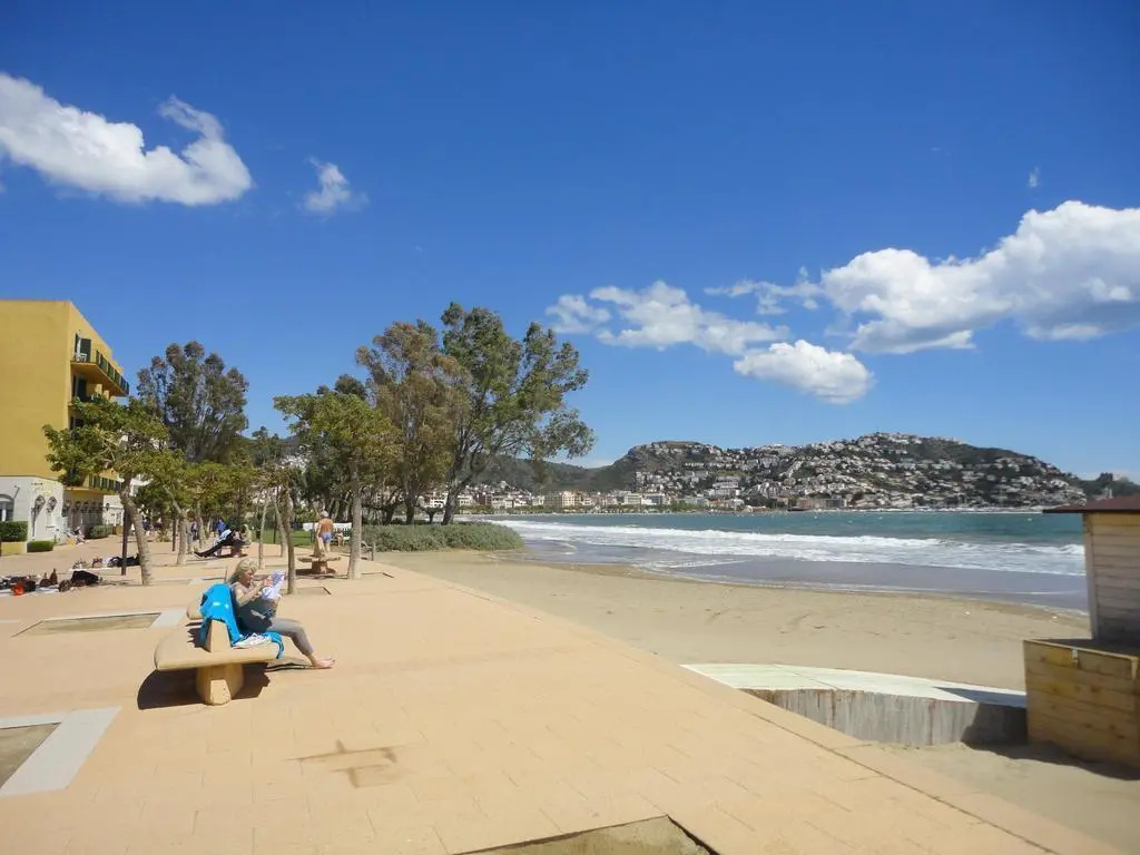 Beach & Waterfront