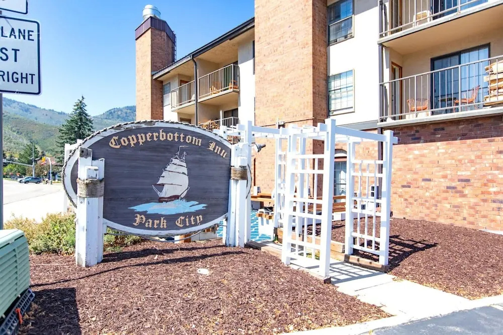 Copperbottom Inn by KBM