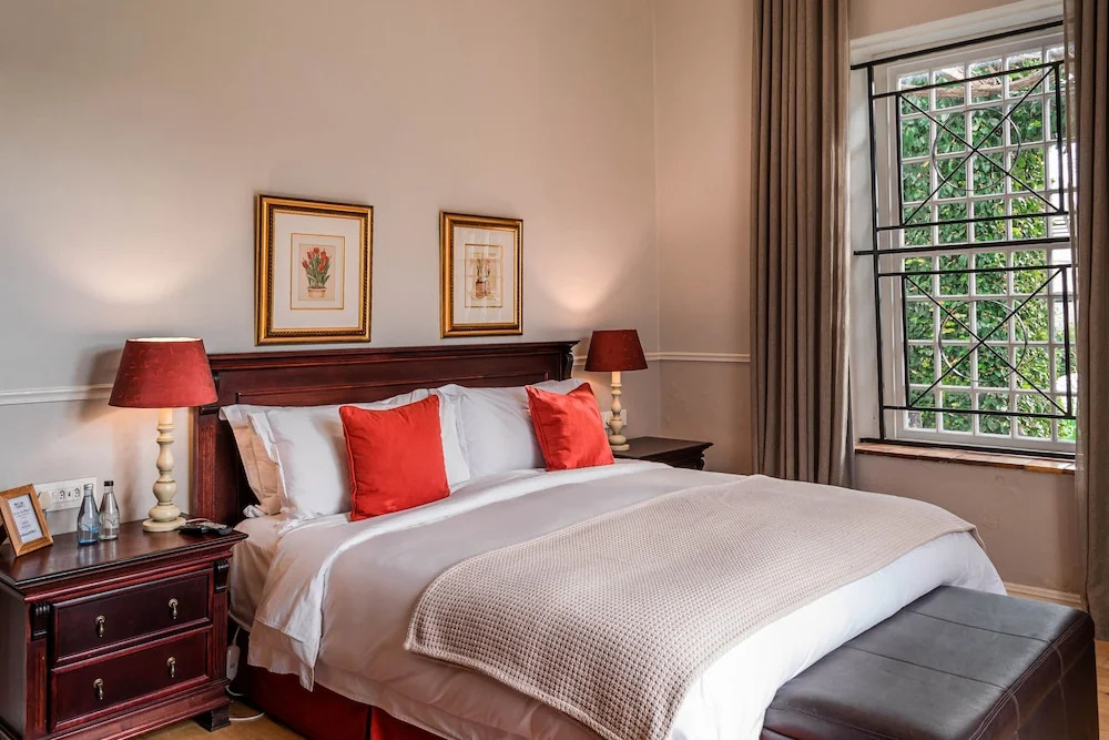 Classic Double room (full double bed)