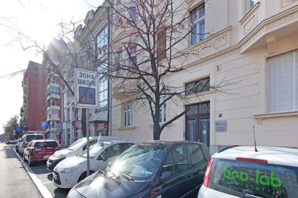 Ikar Apartments