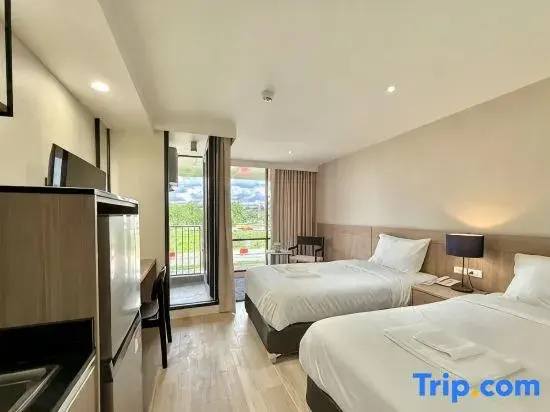 Superior Double room with pool view (twin beds)