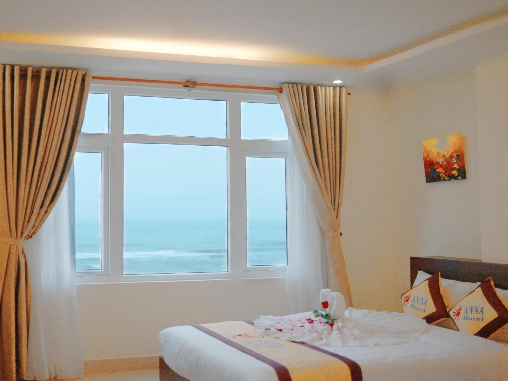 Deluxe room with ocean view