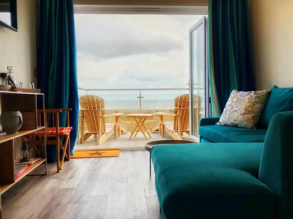 Balcony & Terrace