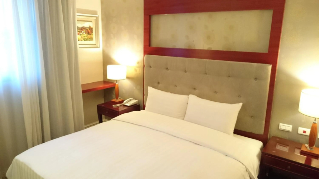 MRT Hotel — 3