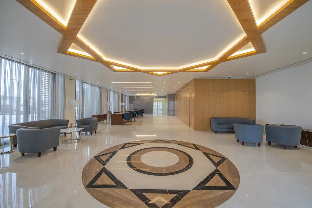 Lobby & Reception