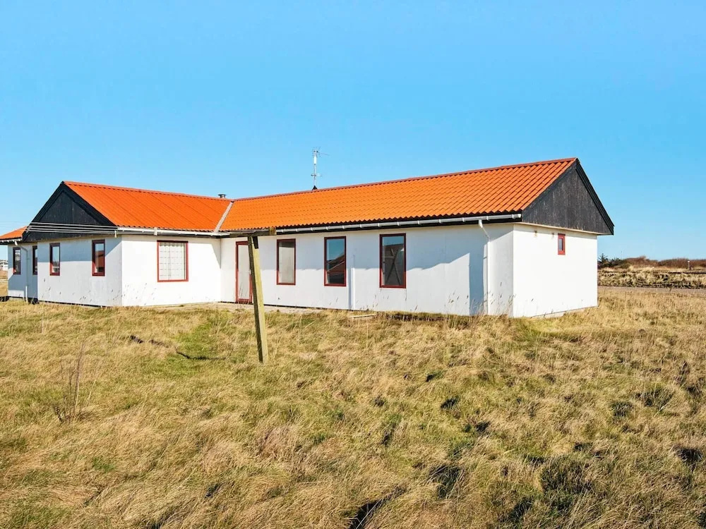 10 Person Holiday Home in Harboore