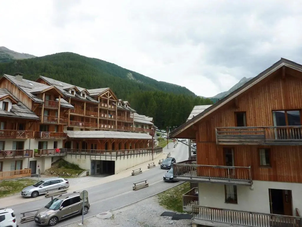 Appartement Les Orres, 2 pièces, 6 personnes - FR-1-322-373