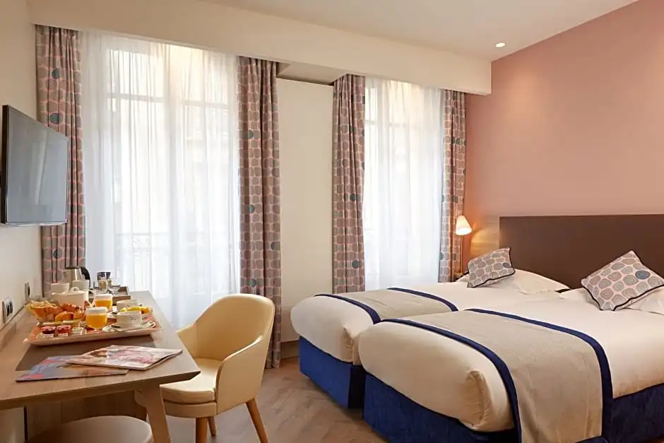 Hotel de Sevigne 156