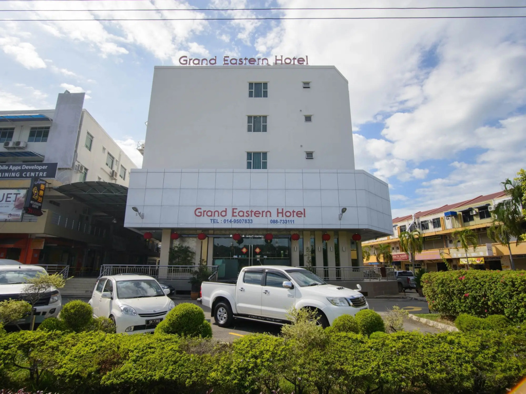 OYO 371 Grand Eastern Hotel