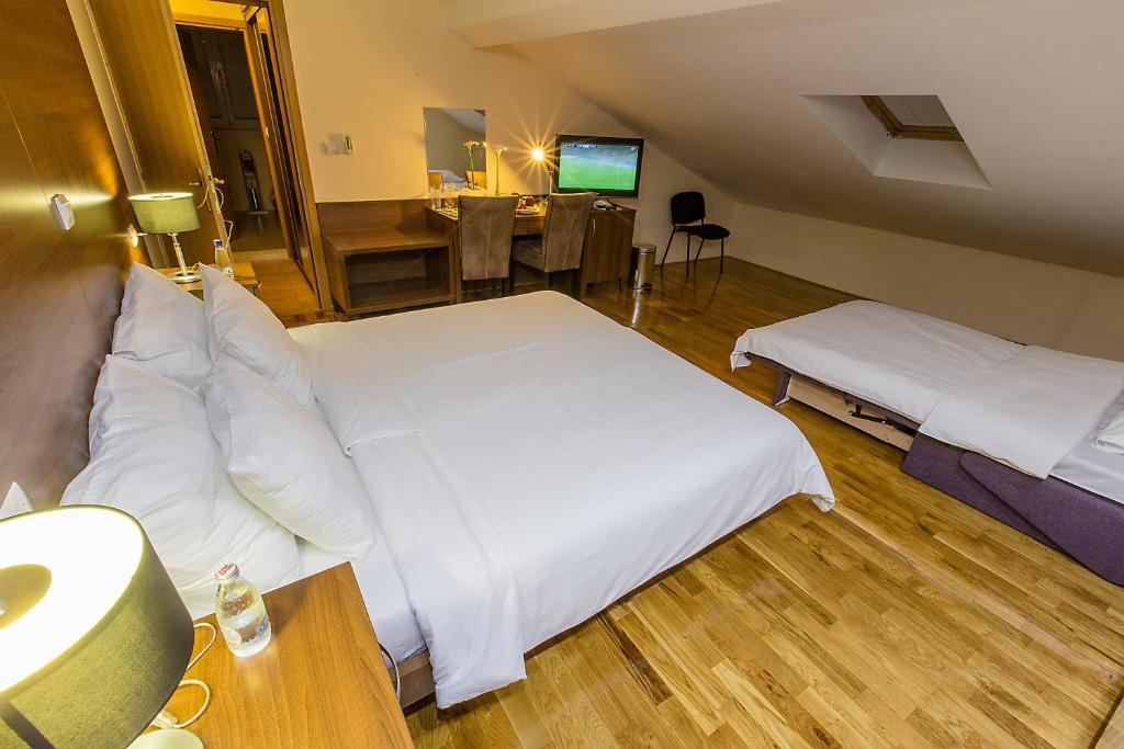 Standard room — room photo 2