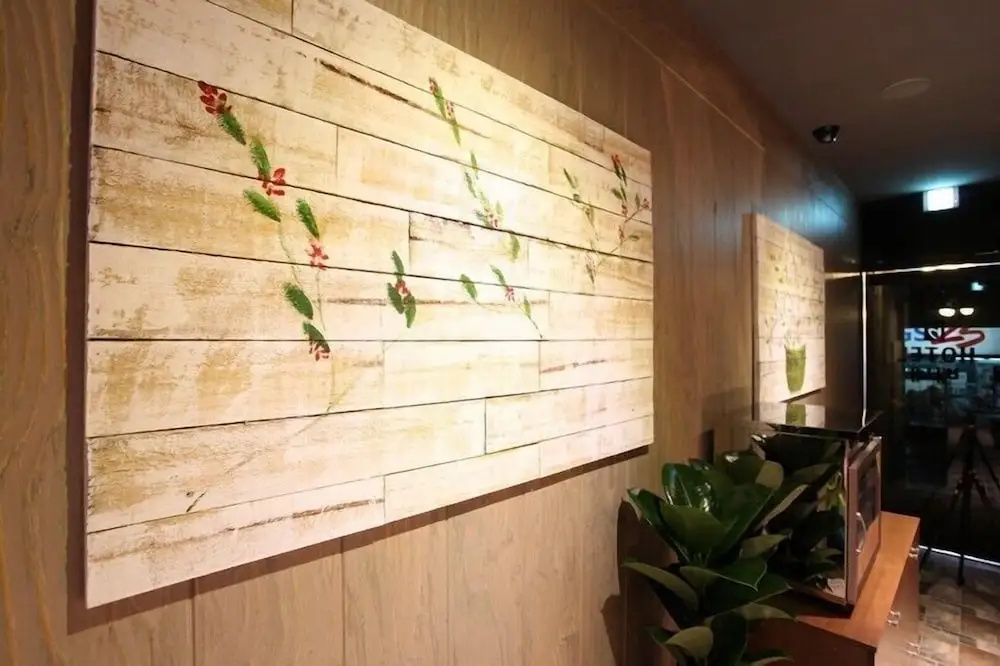 Lobby & Reception