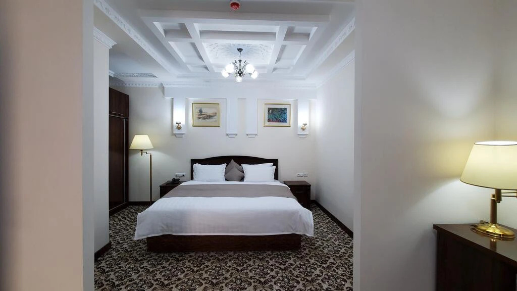 Double Junior Suite (full double bed)