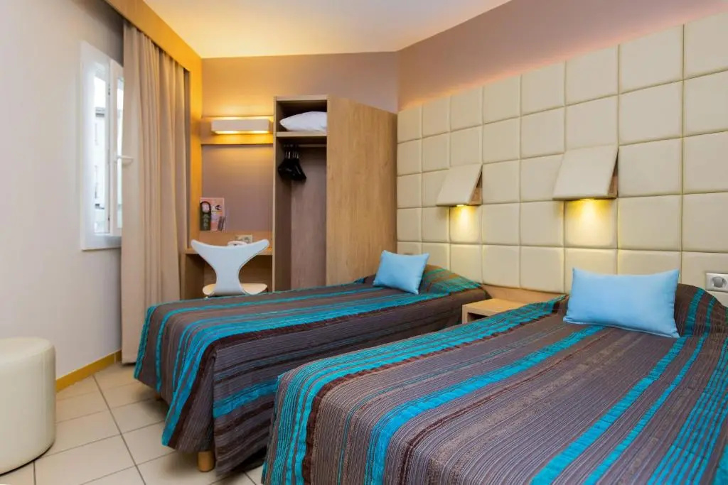 Standard Double room (twin beds)