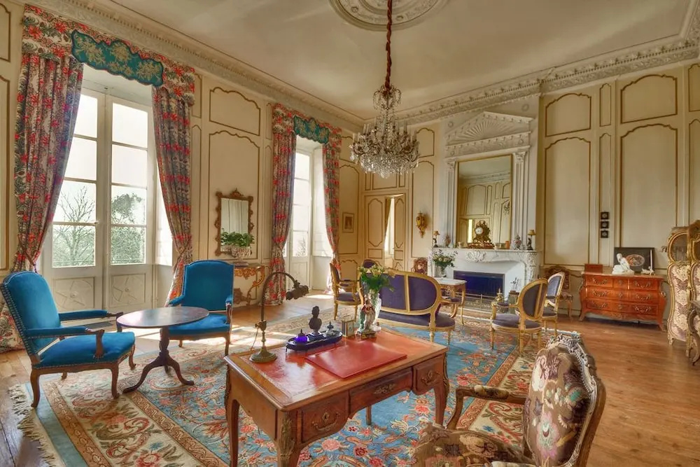 Voir la photo 2 — Hôtel de Cours de Thomazeau