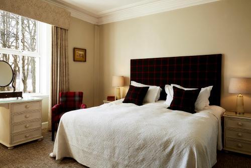 Kinloch Lodge by null