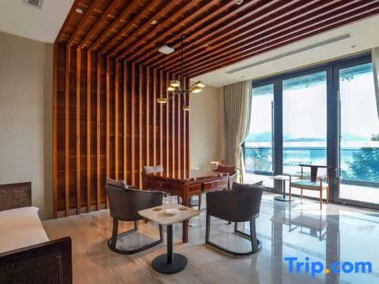 Jinshuo Holiday Hotel