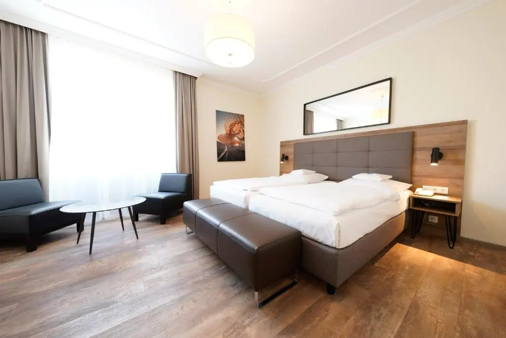 Deluxe Double room (full double bed)