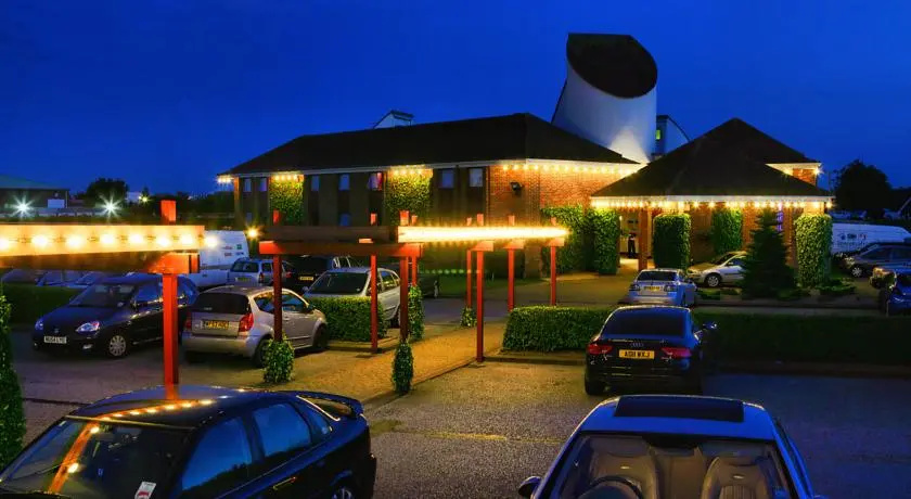 Damon's Hotel - Général